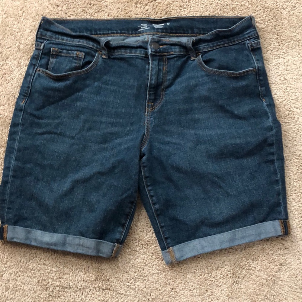 Old Navy Fitted Stretch Jean Shorts women’s